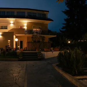 Couette-café Le Pernici, Mascalucia